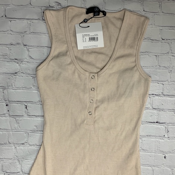 Missguided nude button front ribbed bodysuit - Picture 5 of 5